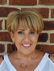 Cindy Mizelle, Owner/Manager